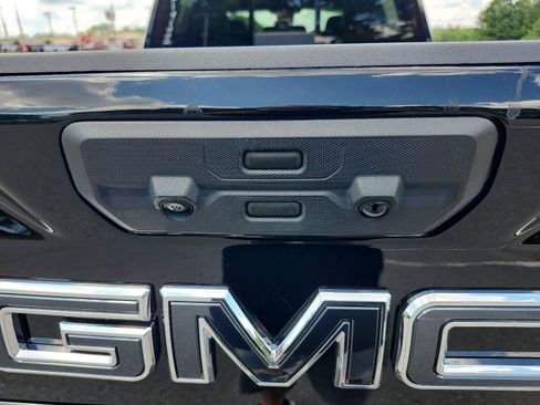 Used 2024 GMC Sierra 2500 Denali Ultimate AWD/4WD image 13