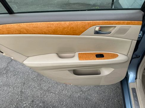 Used 2005 Toyota Avalon XLS FWD image 24