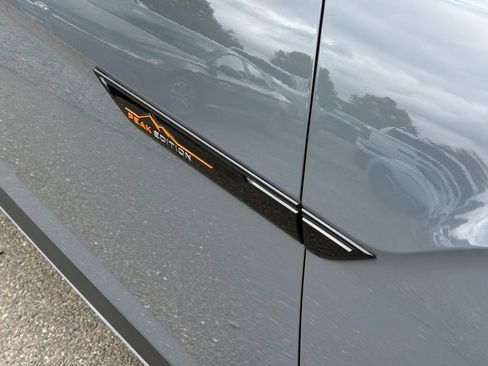 New 2026 Volkswagen Atlas Peak Edition AWD/4WD image 6