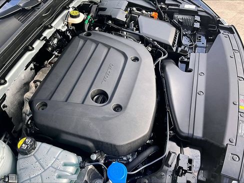 Certified 2026 Volvo XC40 B5 Ultra AWD/4WD image 44