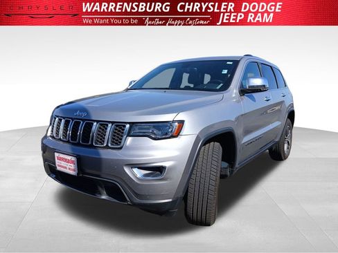 Used 2017 Jeep Grand Cherokee Limited w/ Luxury Group II AWD/4WD image 9