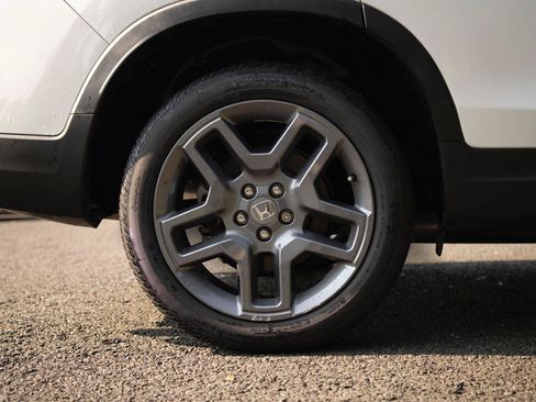Used 2023 Honda Passport EX-L image 27
