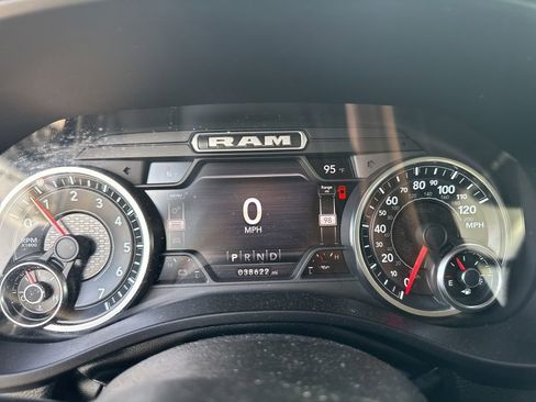 Used 2022 RAM 1500 Laramie image 13