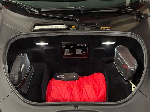 Used 2020 Ferrari F8 Tributo RWD image 32