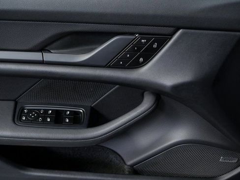 Used 2024 Porsche Taycan 4 Cross Turismo image 6