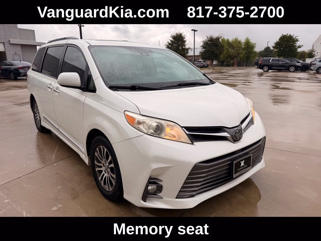 Used 2018 Toyota Sienna XLE Premium FWD image 5