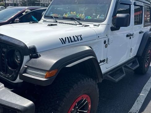 Used 2024 Jeep Wrangler Unlimited Sport AWD/4WD image 2