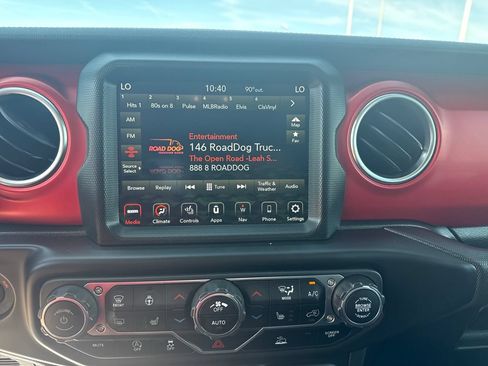 Used 2022 Jeep Gladiator Rubicon w/ LED Lighting Group AWD/4WD image 31