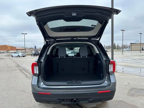 New 2026 Ford Explorer Active AWD/4WD image 8