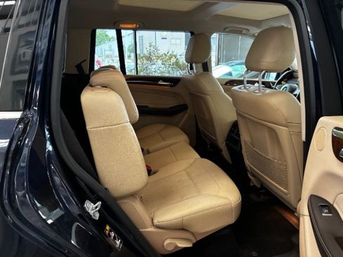 Used 2018 Mercedes-Benz GLS 450 4MATIC w/ Premium Package image 36