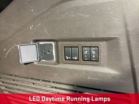 Used 2022 Chevrolet Tahoe Z71 w/ Luxury Package image 28