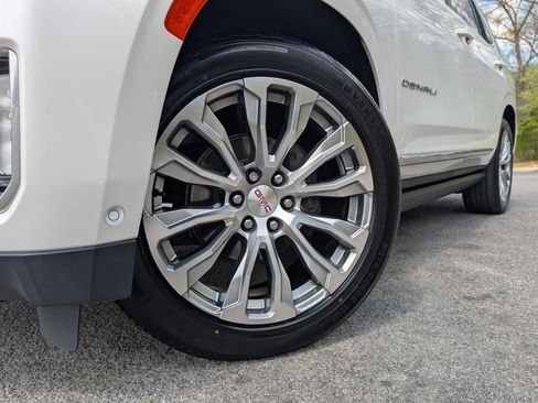 Used 2023 GMC Yukon Denali w/ Denali Reserve Package image 37