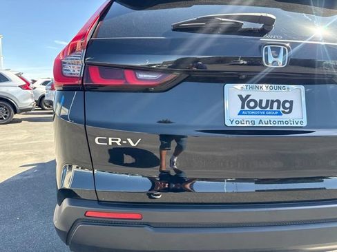 Used 2023 Honda CR-V EX image 7