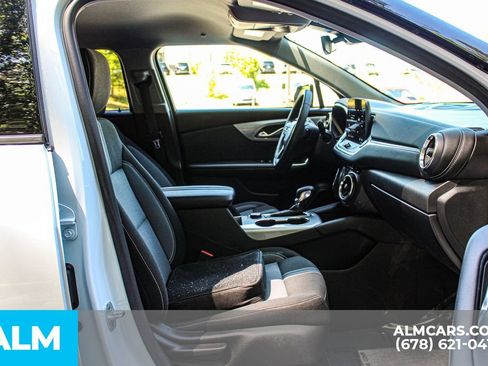 Used 2025 Chevrolet Blazer LT FWD image 21