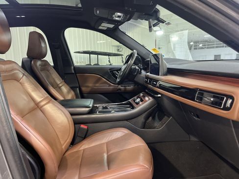 Used 2023 Lincoln Aviator Reserve w/ Elements Package Plus image 16