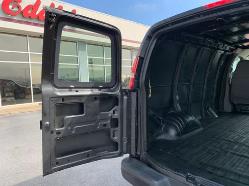 Used 2007 Chevrolet Express 1500 RWD image 27