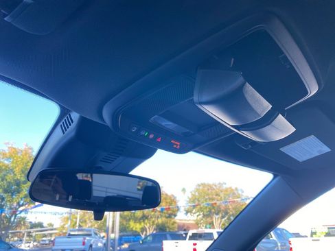 Used 2025 GMC Acadia Elevation image 39