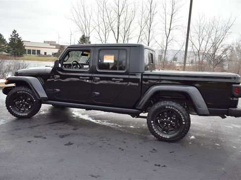 Certified 2022 Jeep Gladiator Willys image 10