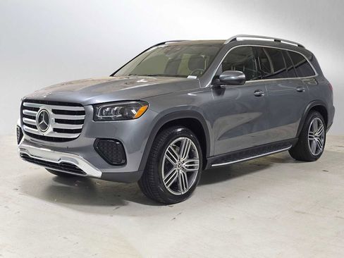 Used 2026 Mercedes-Benz GLS 450 4MATIC image 7