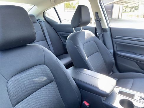 Used 2025 Nissan Altima 2.5 SV image 7