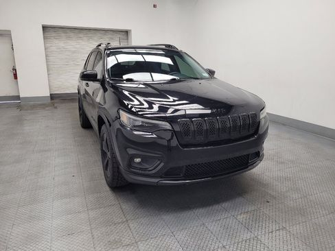 Used 2020 Jeep Cherokee Latitude Plus AWD/4WD image 13