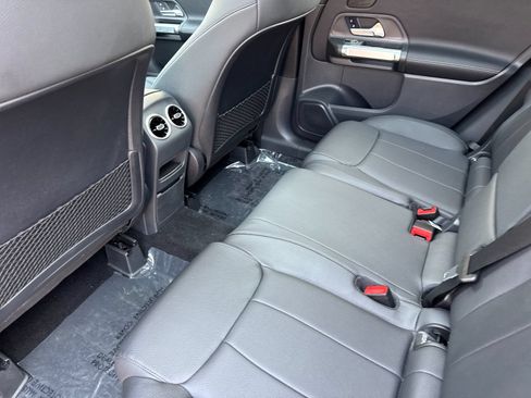 Certified 2024 Mercedes-Benz GLB 250 4MATIC image 11