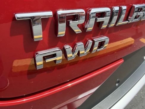 New 2026 Chevrolet TrailBlazer LT w/ LT Cold Weather Package AWD/4WD image 9