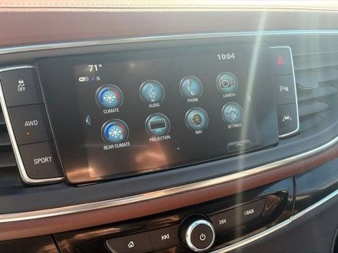 Used 2018 Buick Enclave Avenir w/ Avenir Technology Package AWD/4WD image 23