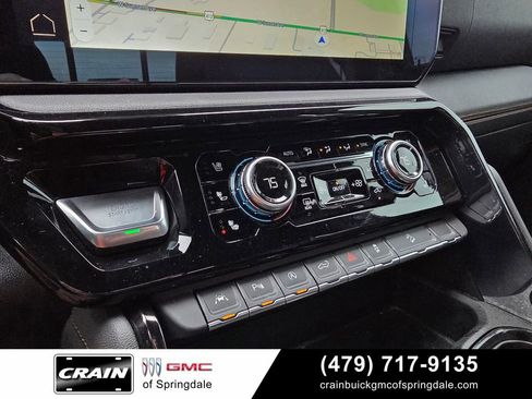 Used 2025 GMC Sierra 1500 AT4 w/ AT4 Premium Package AWD/4WD image 18