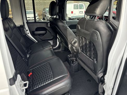 Used 2020 Jeep Wrangler Unlimited Rubicon image 32