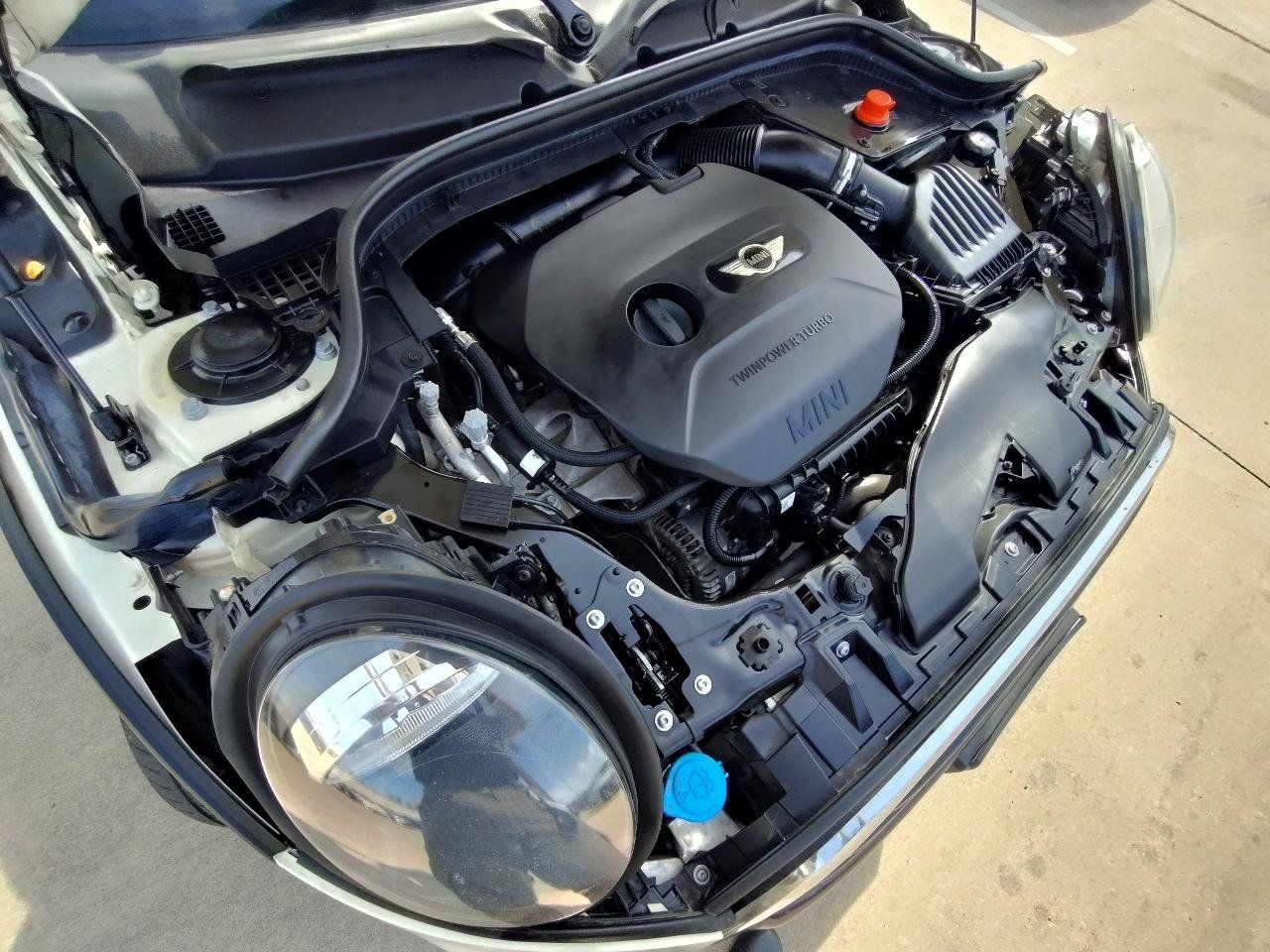 Used 2019 MINI Cooper 4-Door Hardtop FWD image 11
