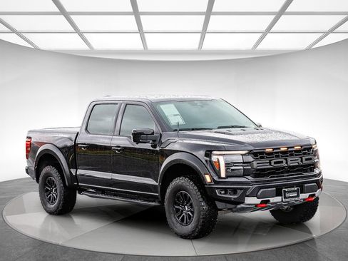 Used 2025 Ford F150 Raptor image 5