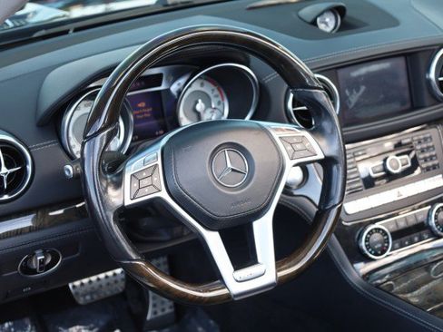Used 2014 Mercedes-Benz SL 550 image 24