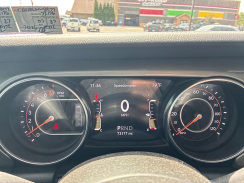 Used 2022 Jeep Wrangler Unlimited Sahara w/ LED Lighting Group AWD/4WD image 20