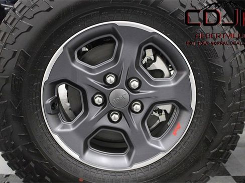 Used 2023 Jeep Gladiator Rubicon w/ Cold Weather Group image 45