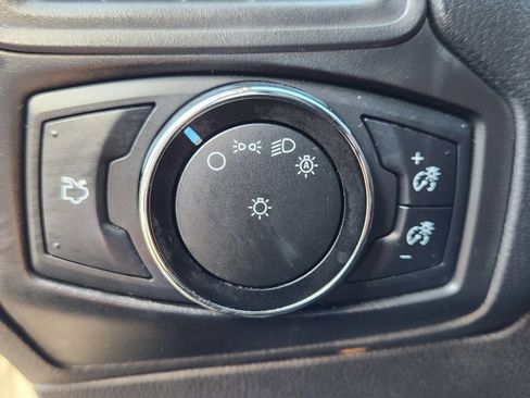 Used 2014 Ford Focus SE image 20