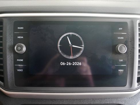 Used 2021 Volkswagen Atlas Cross Sport SE w/ Panoramic Sunroof Package FWD image 18