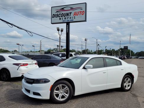 Used 2022 Dodge Charger SXT RWD image 1
