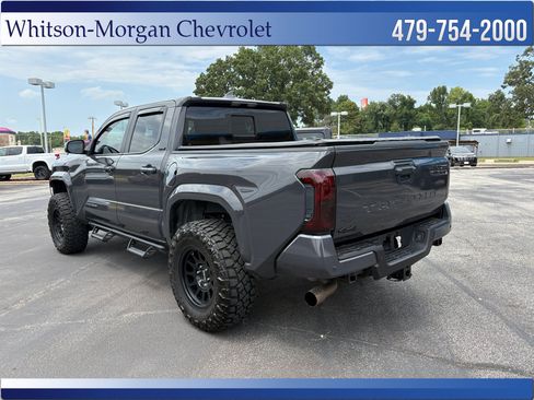 Used 2025 Toyota Tacoma SR5 AWD/4WD image 7