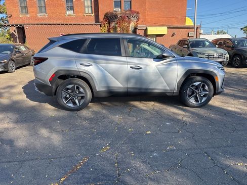 New 2026 Hyundai Tucson SEL image 8