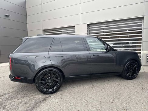 Certified 2024 Land Rover Range Rover Long Wheelbase Autobiography image 8