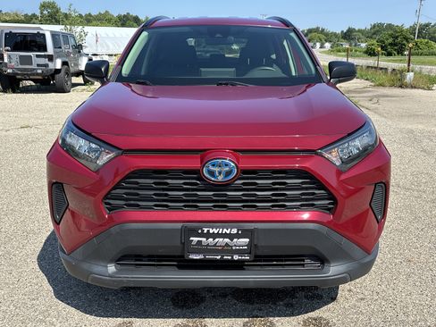 Used 2021 Toyota RAV4 LE AWD/4WD image 11