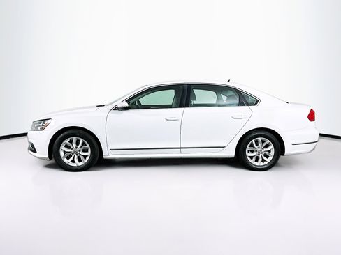 Used 2016 Volkswagen Passat 1.8T S FWD image 4