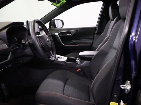 Certified 2022 Toyota RAV4 SE image 12