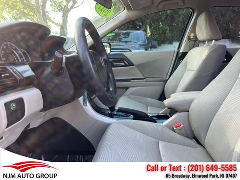 Used 2017 Honda Accord LX image 18