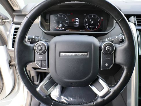 Used 2018 Land Rover Discovery HSE AWD/4WD image 30