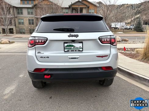 Used 2025 Jeep Compass Trailhawk image 7