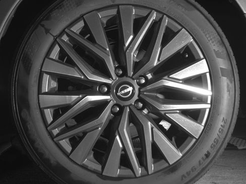 Used 2025 Nissan Altima 2.5 SV image 14