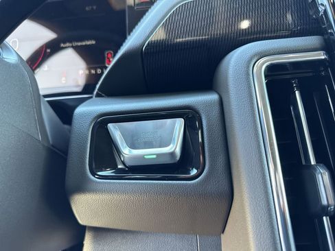 New 2026 GMC Yukon XL Elevation image 24