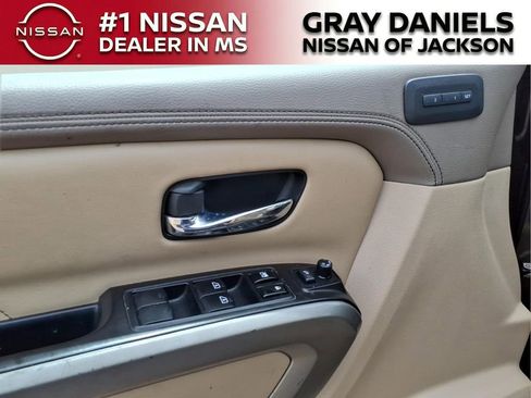 Used 2015 Nissan Armada Platinum RWD image 12